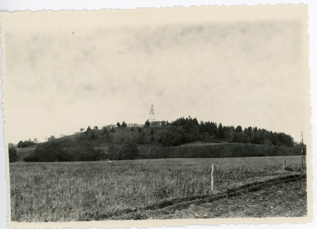 Piliakalnis vadinamas "Moškėnų."