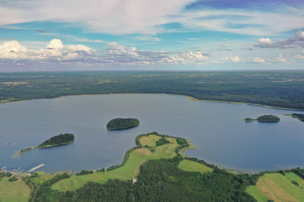 Platelių ežero salos. Pilė
