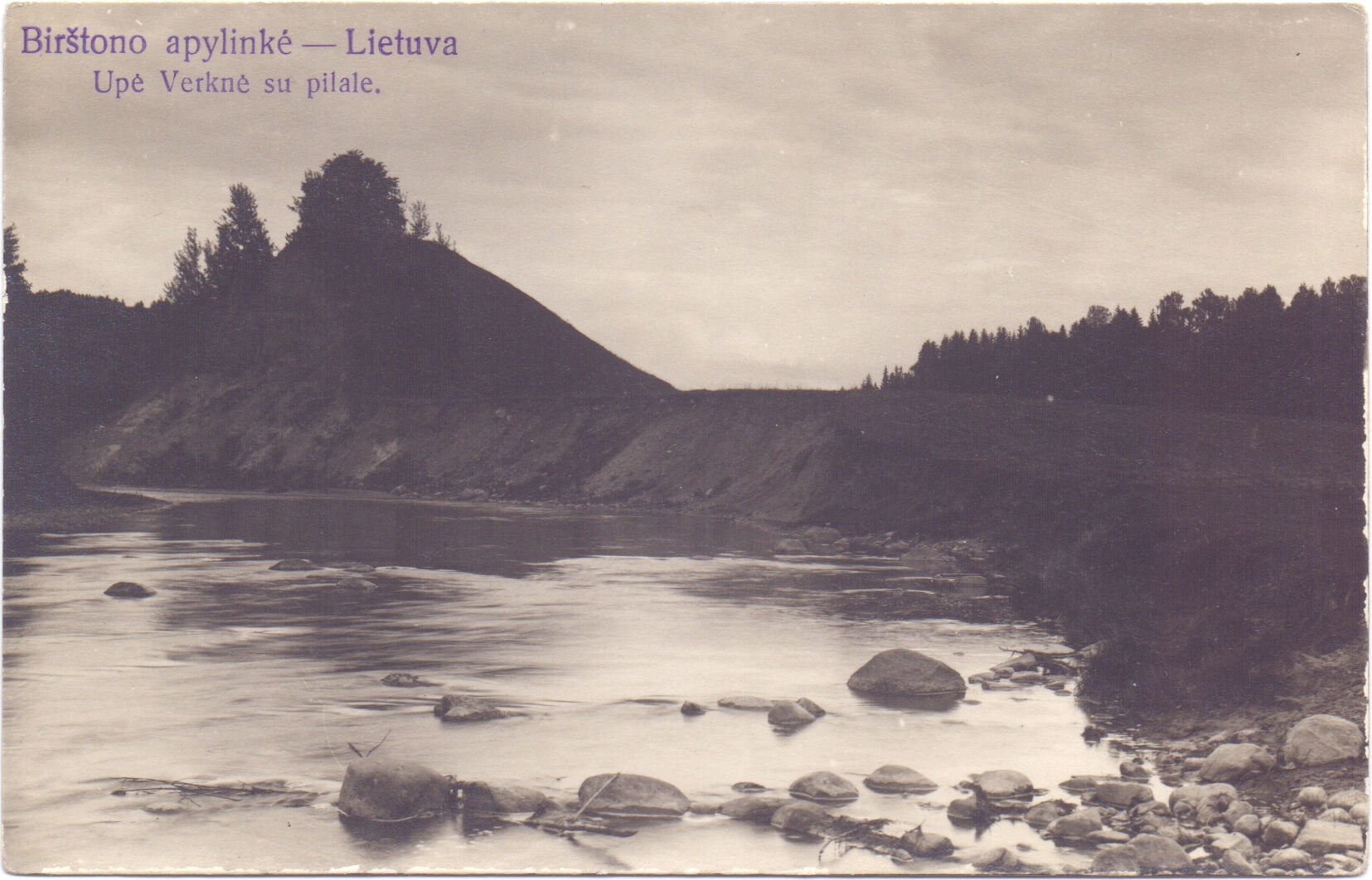 Birštono apylinkės. Paverknių piliakalnis. Verknės upė. Lietuva, XX a. 3–4 deš.