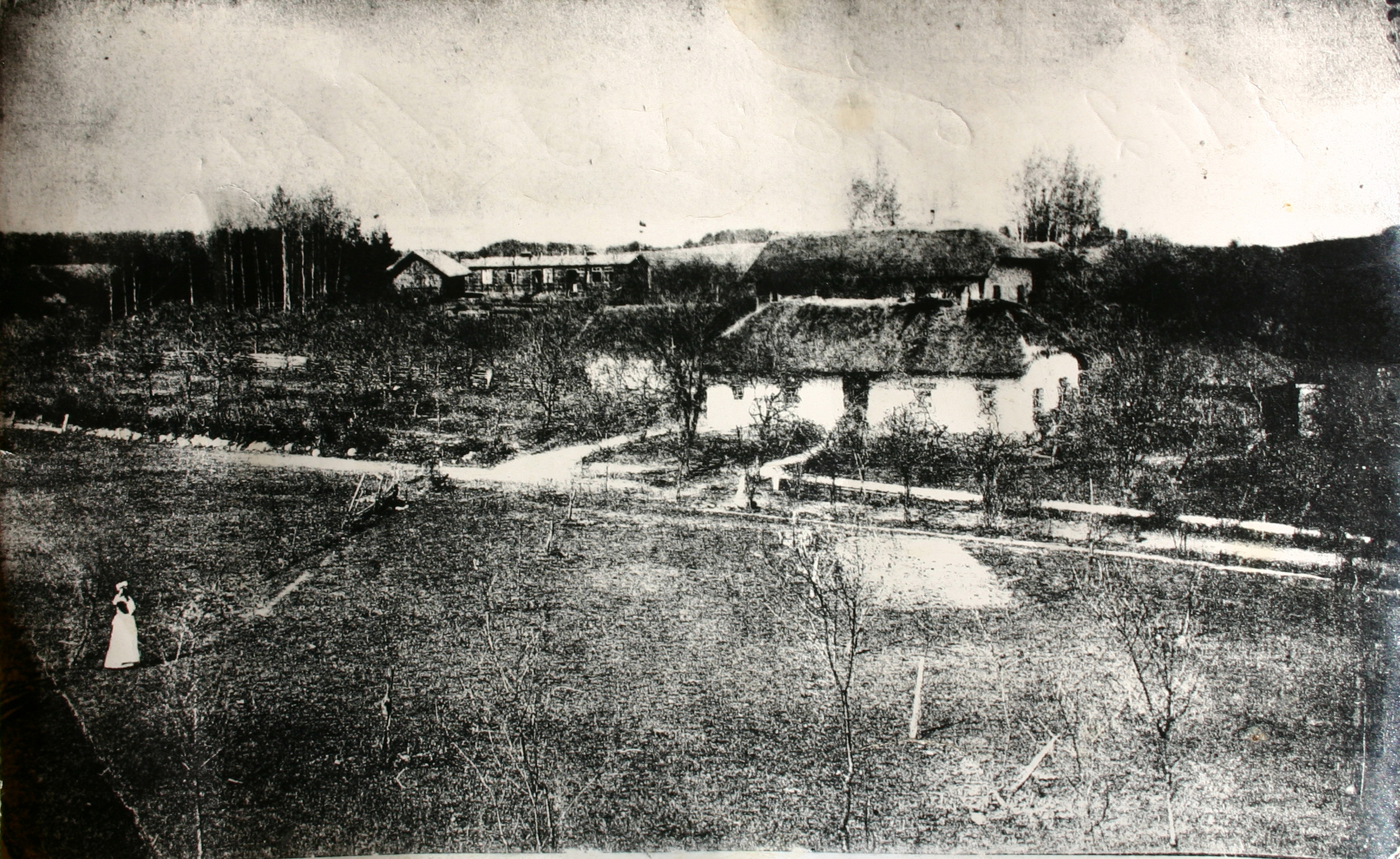 Senojo Daugėliškio piliakalnis. 1912 m. foto Data 1912 m. Šaltinis Z.Baubonio asmeninis archyvas