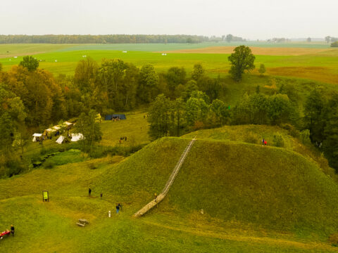 Kaukų piliakalnis