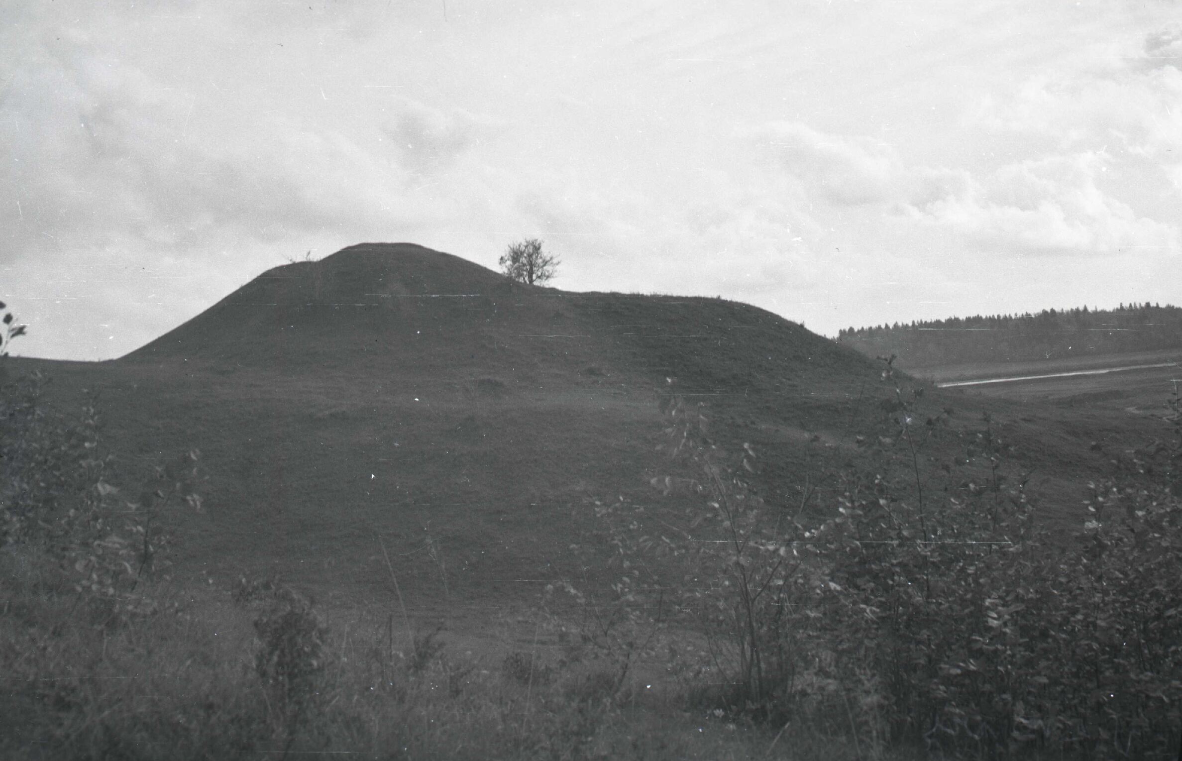 Pakalniškių piliakalnio priešpilis