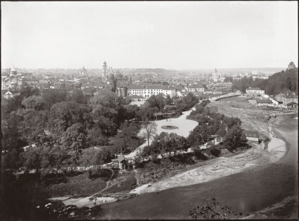 Vilniaus panorama nuo Bekešo kalno