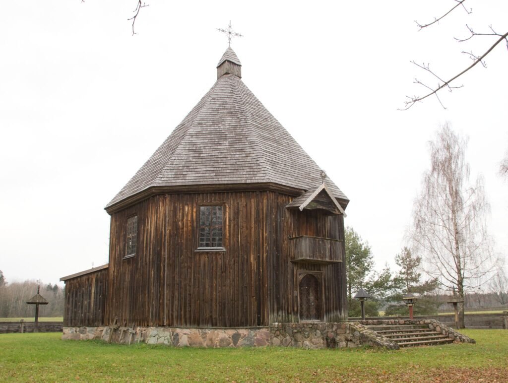 Račkiškės kapų koplyčia