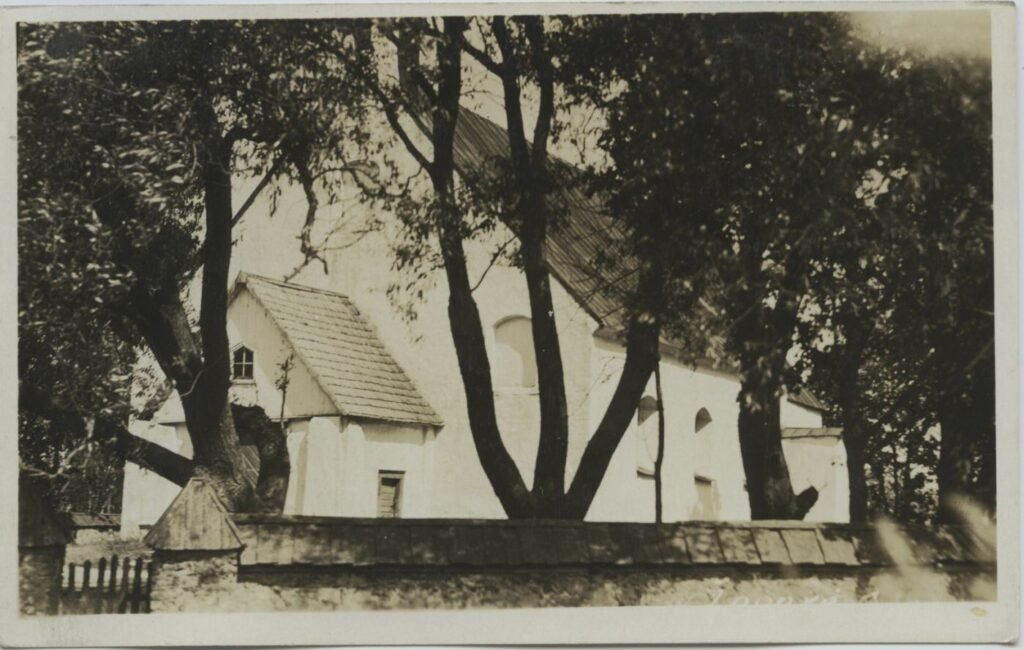 Senoji Žagarės Šv. apaštalų Petro ir Povilo bažnyčia