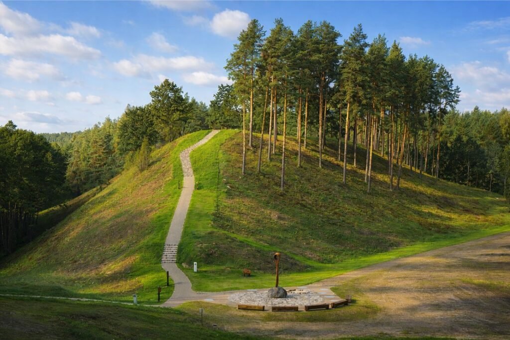 Padavimai apie Dzūkijos piliakalnius