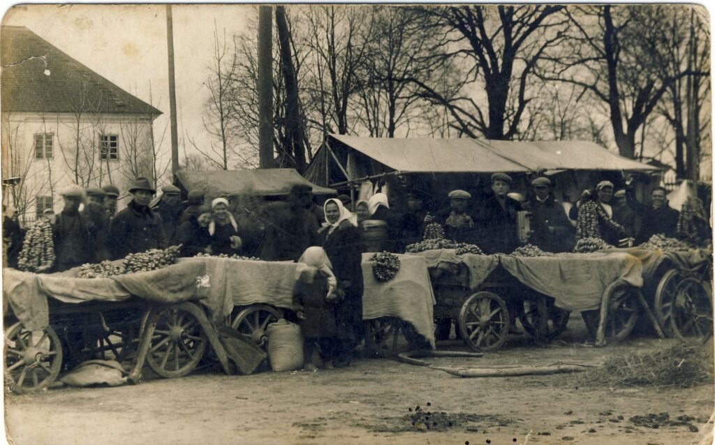 Turgus Troškūnų (Troškūnų vls.) miestelyje