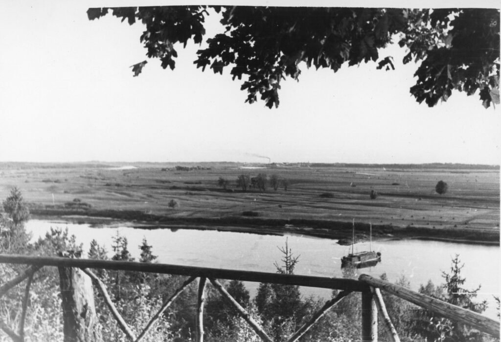 Vaizdas nuo Rambyno kalno Ragainės link. Pagėgių apskritis. Bitėnų miestelis 