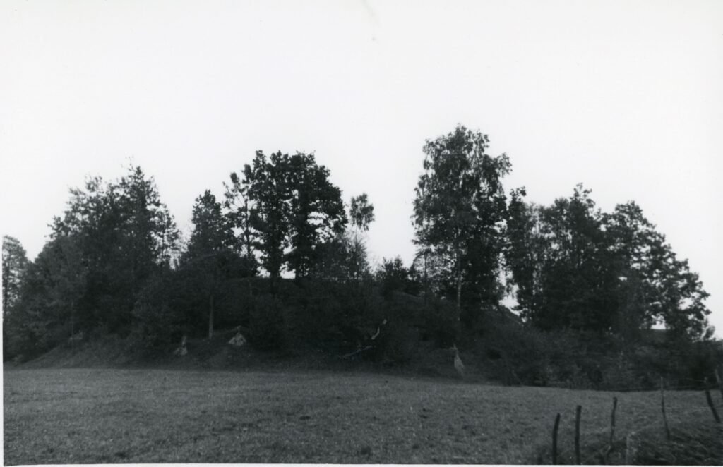 Lazduonėnų piliakalnis