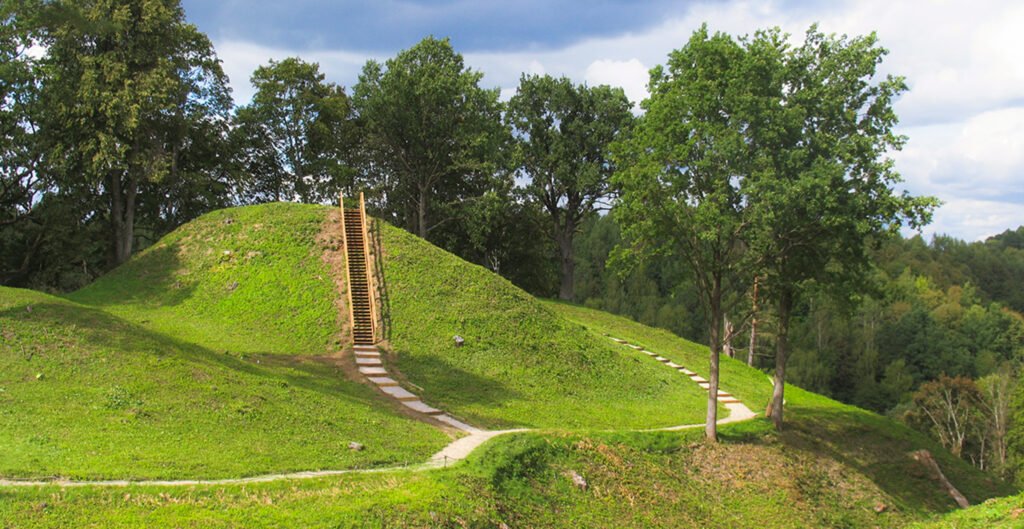Buivydų piliakalnis