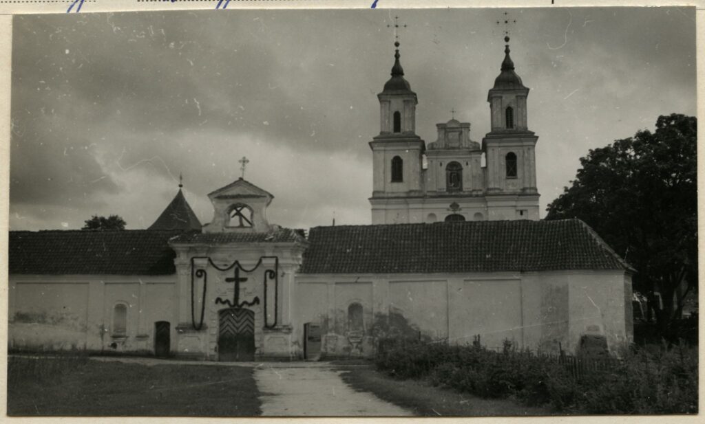 Tytuvėnų Švč. Mergelės Marijos Angelų Karalienės bažnyčia ir vienuolynas